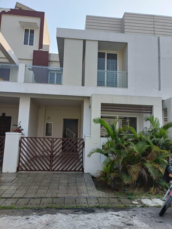 3HK Independent House/Villa for Sale in Gomti Nagar, Lucknow