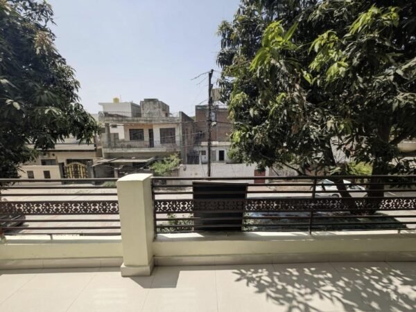 4Bedrooms 1Bath Independent House/Villa for Rent in Nishatganj Lucknow
